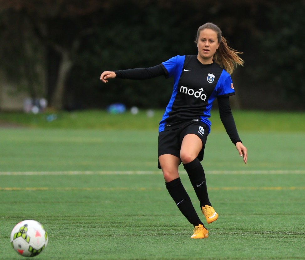 2upfrontSoccer's tweet photo. .@ReignFC @laurenkb31 joins this week's edition of 2 Up Front. @rmwood24 sits in for @SimonProvan. https://t.co/o8j51Zle5N #NWSL #LetitReign https://t.co/6Rk8R2IFHD