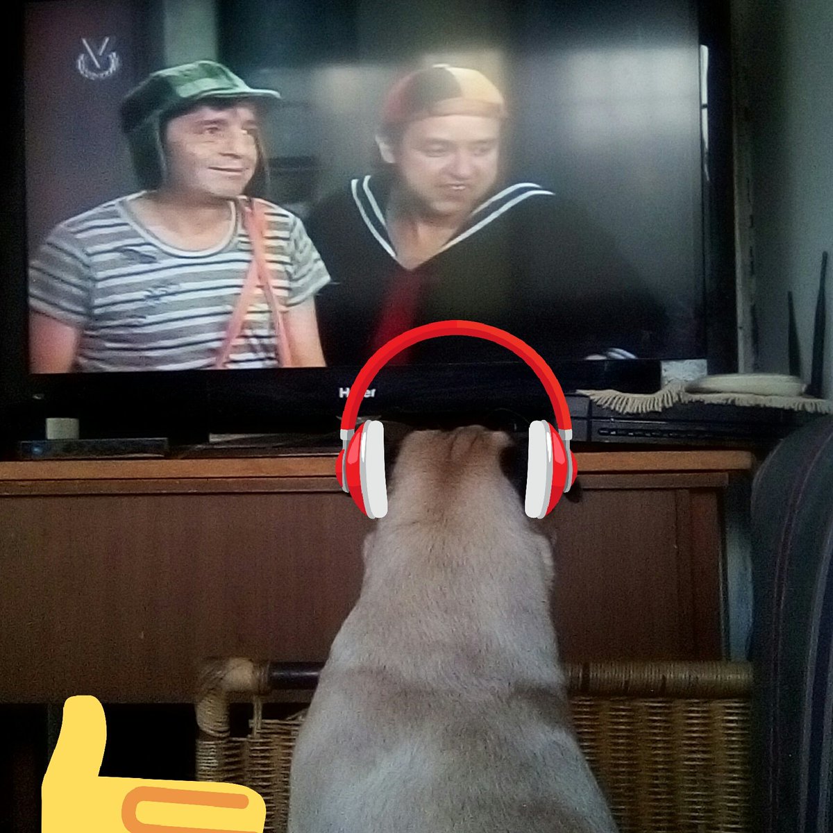 lenadaza's tweet photo. Estoy viendo tele no molestar https://t.co/ZTgocv5PQm