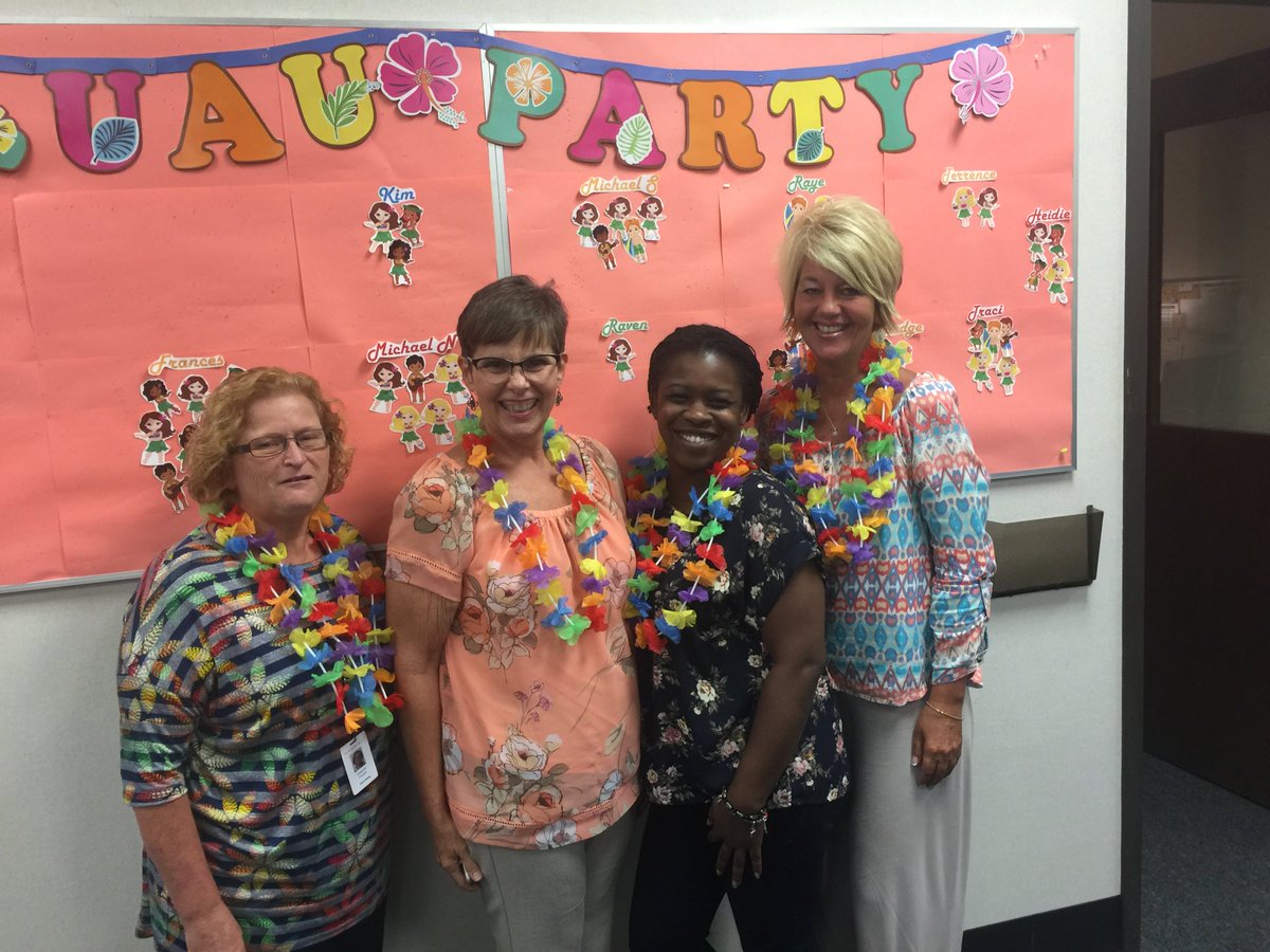 lynnieguzman's tweet photo. We get to have a Luau Party!! YAY! Shout out to Dawn, Traci, Fran &amp; Sheila for leading the pack. Extra for them.  #gatehousemomentum https://t.co/7yfLySalAr