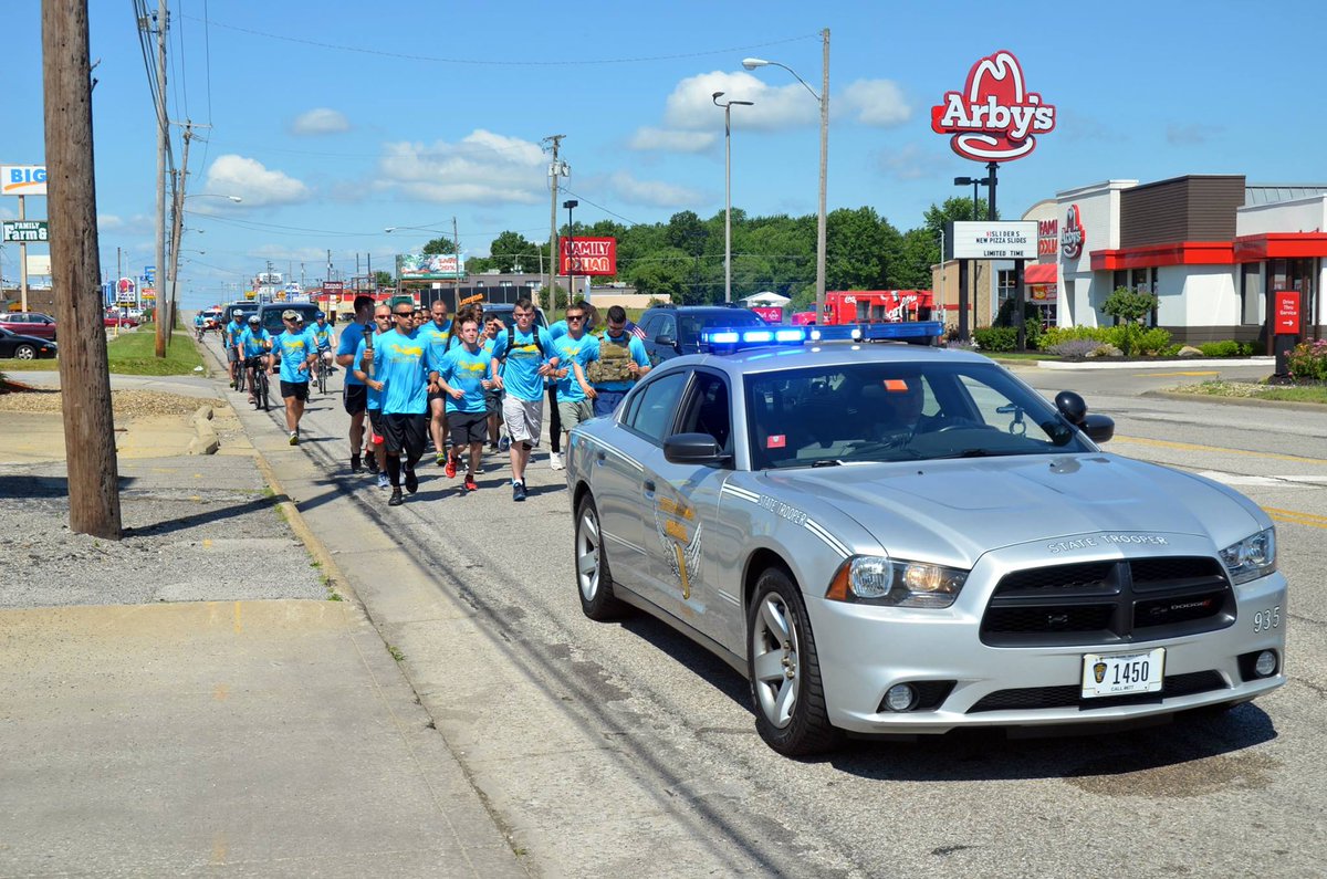 MahoningDD's tweet photo. Thank you to Les Brode and your team for supporting #SpecialOlympics on the Mahoning Valley Law Enforcement Torch Run. #mahoningDD #MCBDD https://t.co/3HQhUchEzk