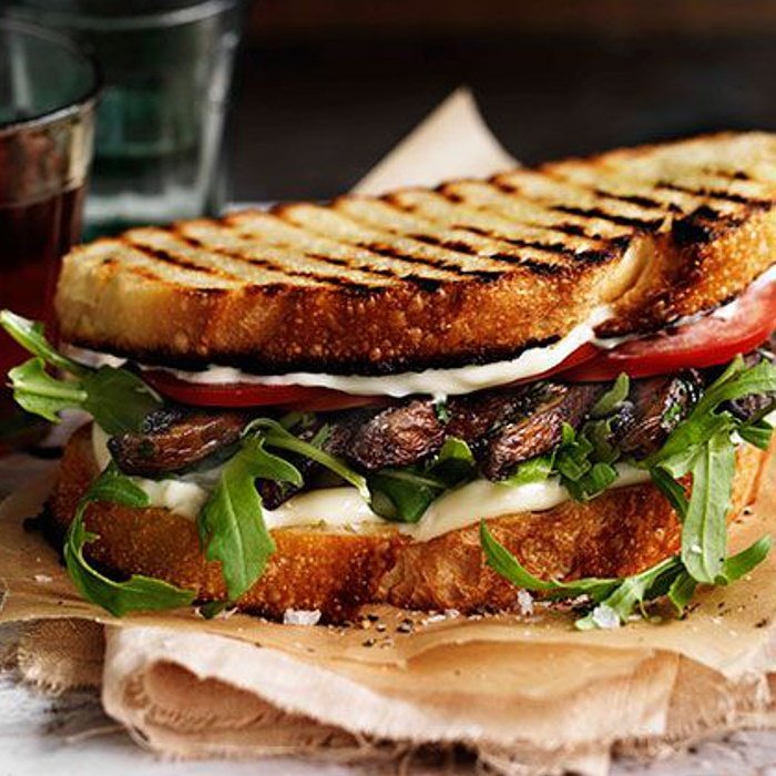 BuenosRestauran's tweet photo. Y qué tal un #sandwhich  para esta noche de #jueves? Preparalo como quieras y disfruta de esta noche.
#restaurante #grill https://t.co/Nfq9pwNSVt