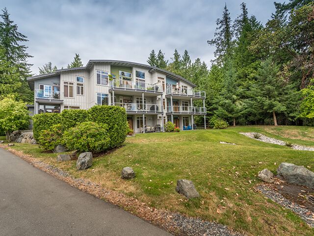 KarenSmithRocks's tweet photo. New, gorgeous #Tanglewood t/house being listed, 2/2 w/ocean view of #Rathtrevor. To see it first, call me! #openhouse Sat 11-1 https://t.co/8ENJoyAwNa