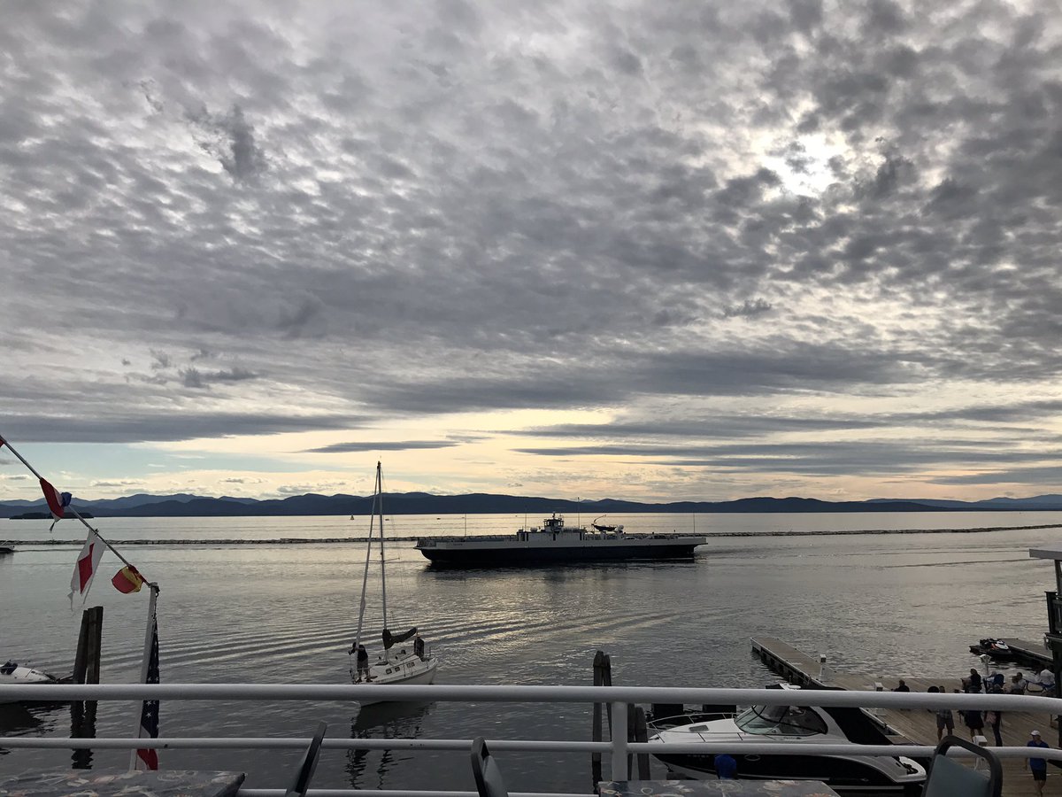 Great night to be on the lake! Tonight's our Murder Mystery dinner cruise (and the food is to die for!)