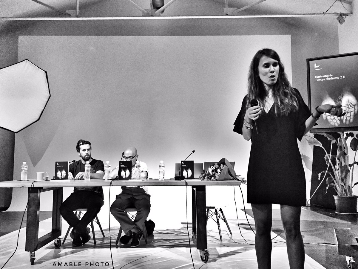 AmablePhoto's tweet photo. Un gran coloquio sobre @fotoperiodismo3 con @estela_acd @Jonbarandica y @dochoadeolza en @espacioharleywe con la editorial @libroscom https://t.co/yhiRo3FlKl