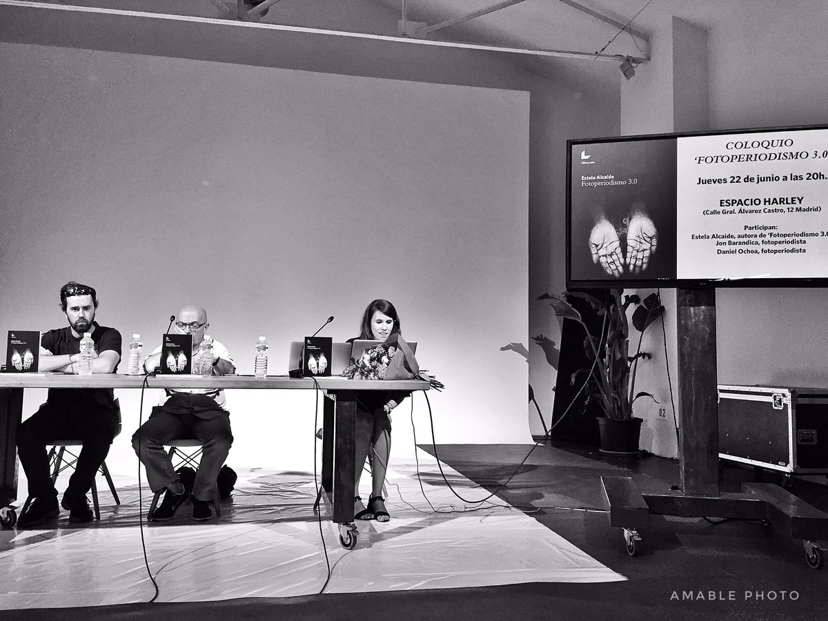 AmablePhoto's tweet photo. Un gran coloquio sobre @fotoperiodismo3 con @estela_acd @Jonbarandica y @dochoadeolza en @espacioharleywe con la editorial @libroscom https://t.co/yhiRo3FlKl