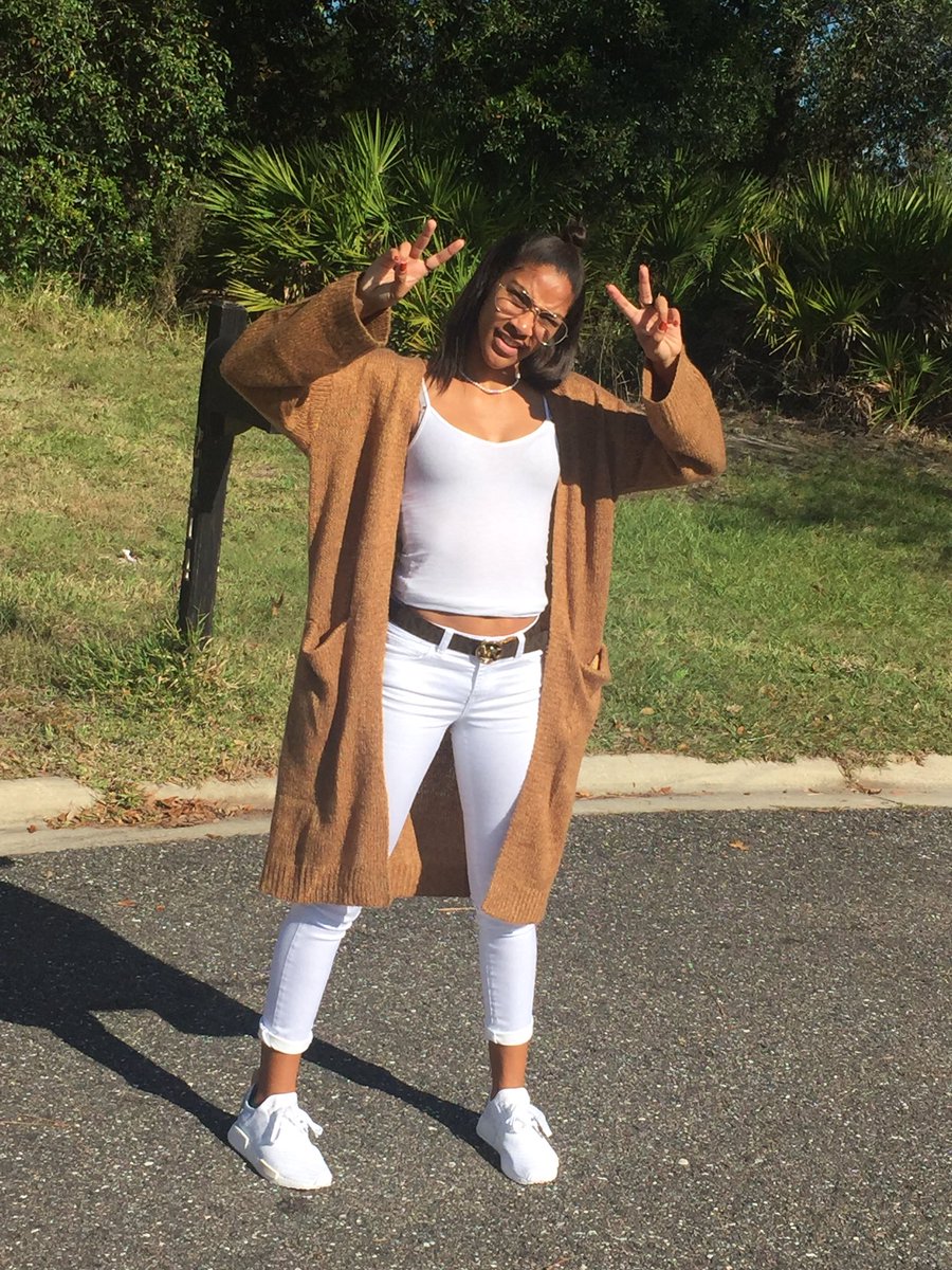Madamice21's tweet photo. πβ¨ #UTSAGIRLS #utsa21girls #UTSA21 https://t.co/qnDJtNvtBM