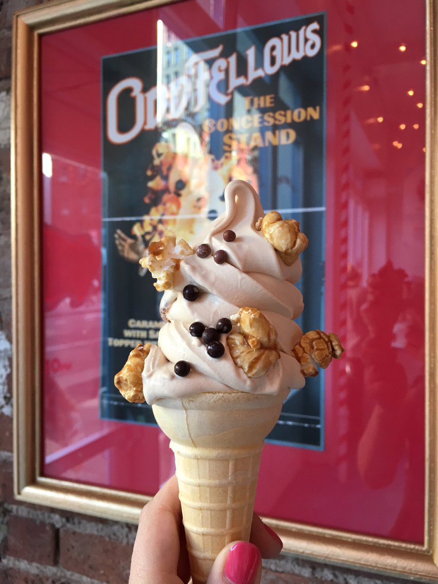 ahdanay's tweet photo. The Concession Stand from the @oddfellowsNYC pop-up at @CCCounterNY 🍦🍿#summeroficecream #nyceats #buzzfeedeats #huffposttaste #icecream https://t.co/XiB5QuTu6h