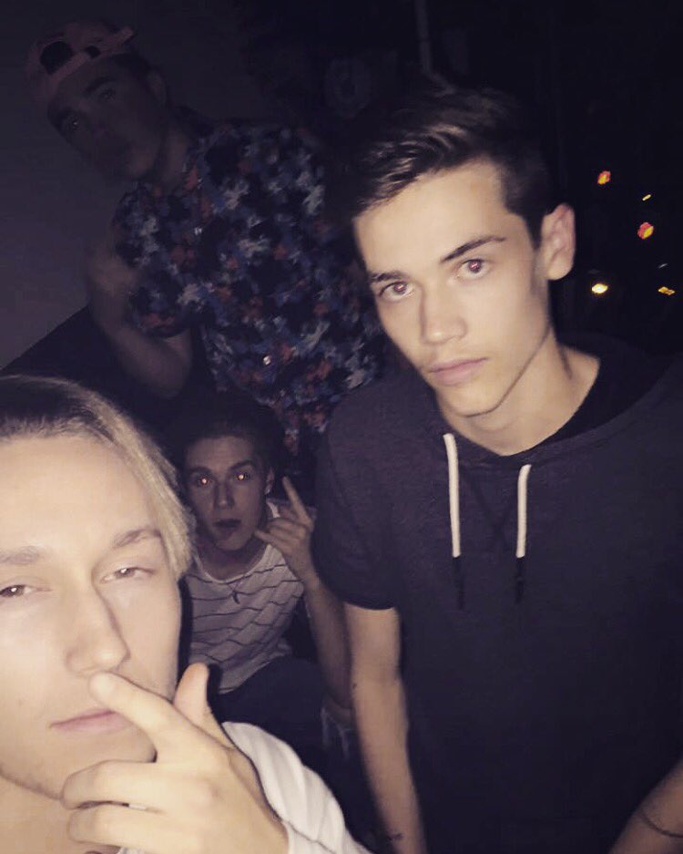 brandonkb_'s tweet photo. The ones who stick with you mean the most https://t.co/iTGpSqqS6t