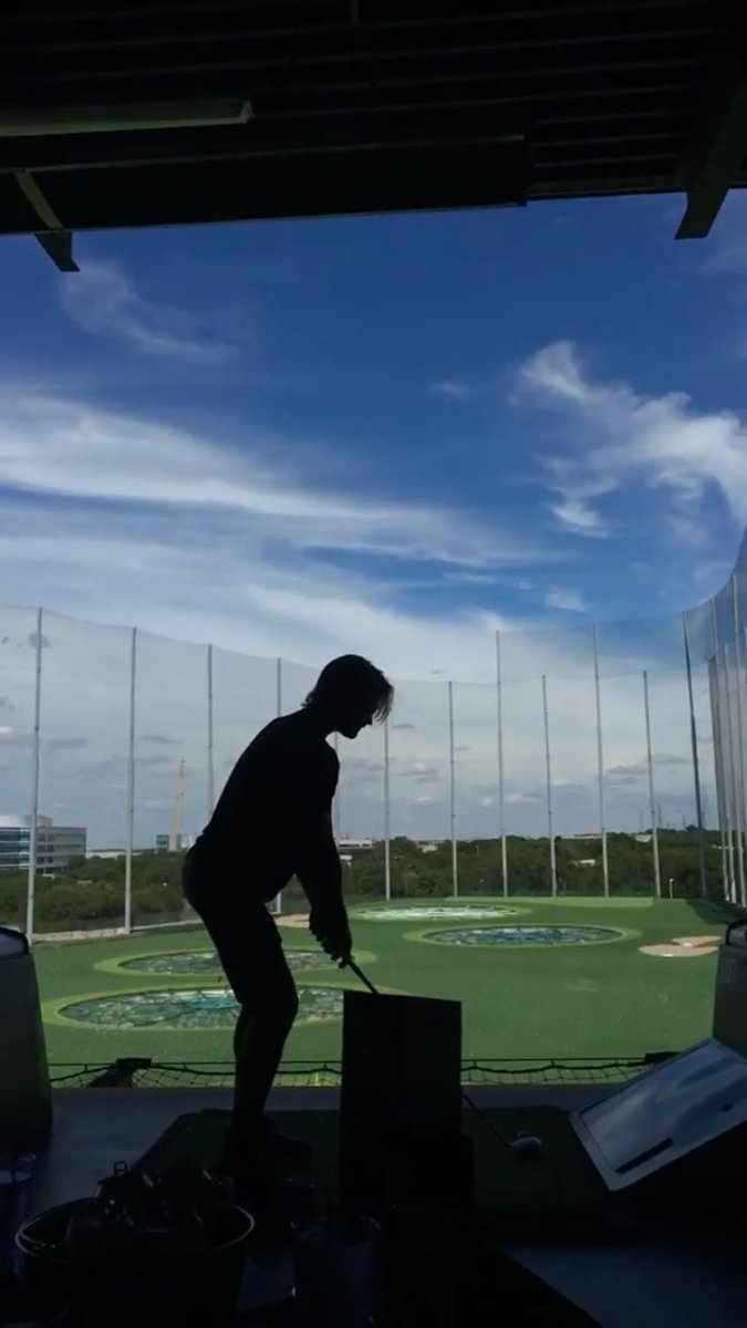 jarpadaspoems's tweet photo. Again 😍 Golf!Jared is amazing. https://t.co/ve0zdp8h0V