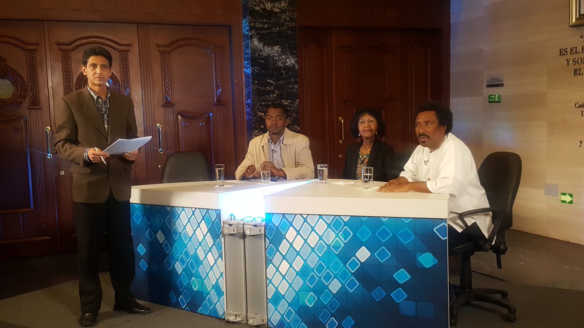 TvlEcuador's tweet photo. Estamos en #TermómetroCiudadano junto a @dejesuschala, #OliviaCortéz y #LindbergValencia, hablamos sobre #DecenioAfroecuatoriano https://t.co/7TzldF9IRM