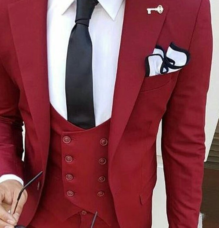 BemutaD_Fashion's tweet photo. No more being boring and dull,get a brand new suit.Brighten up your mood with a colourful suit that suits your complexion#bemuta#newstock254 https://t.co/dKUDHBx78I