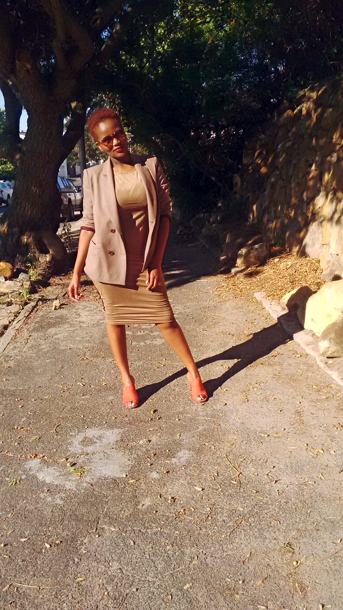 AdoringTankiEm's tweet photo. Digital media entrepreneur, Tanki Em in Cape Town for @StreetMagMedia birthday month celebrations #Blogger #OOTD https://t.co/BqXg1i73sC