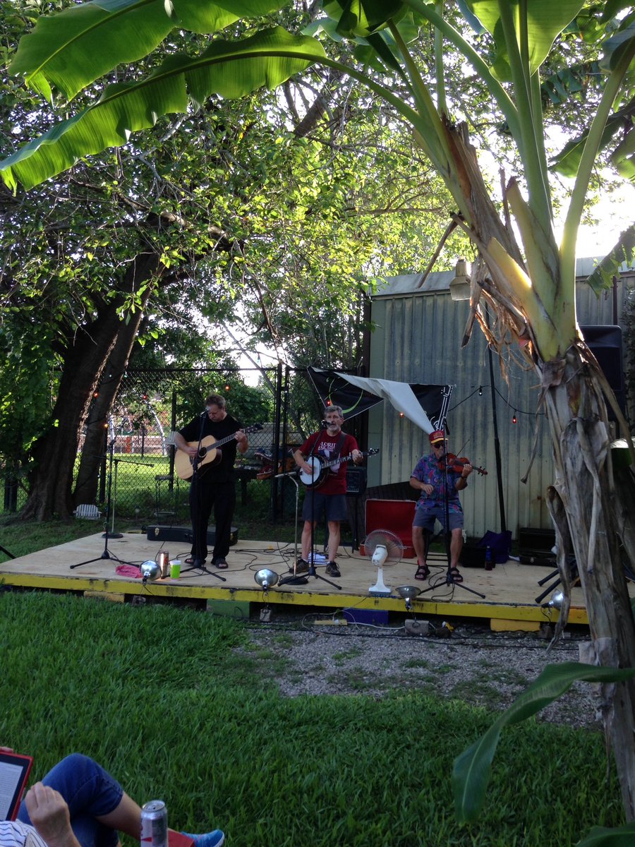 mickeefaust's tweet photo. Eclectic Acoustic #QAF10 https://t.co/8FE4hfjTBO