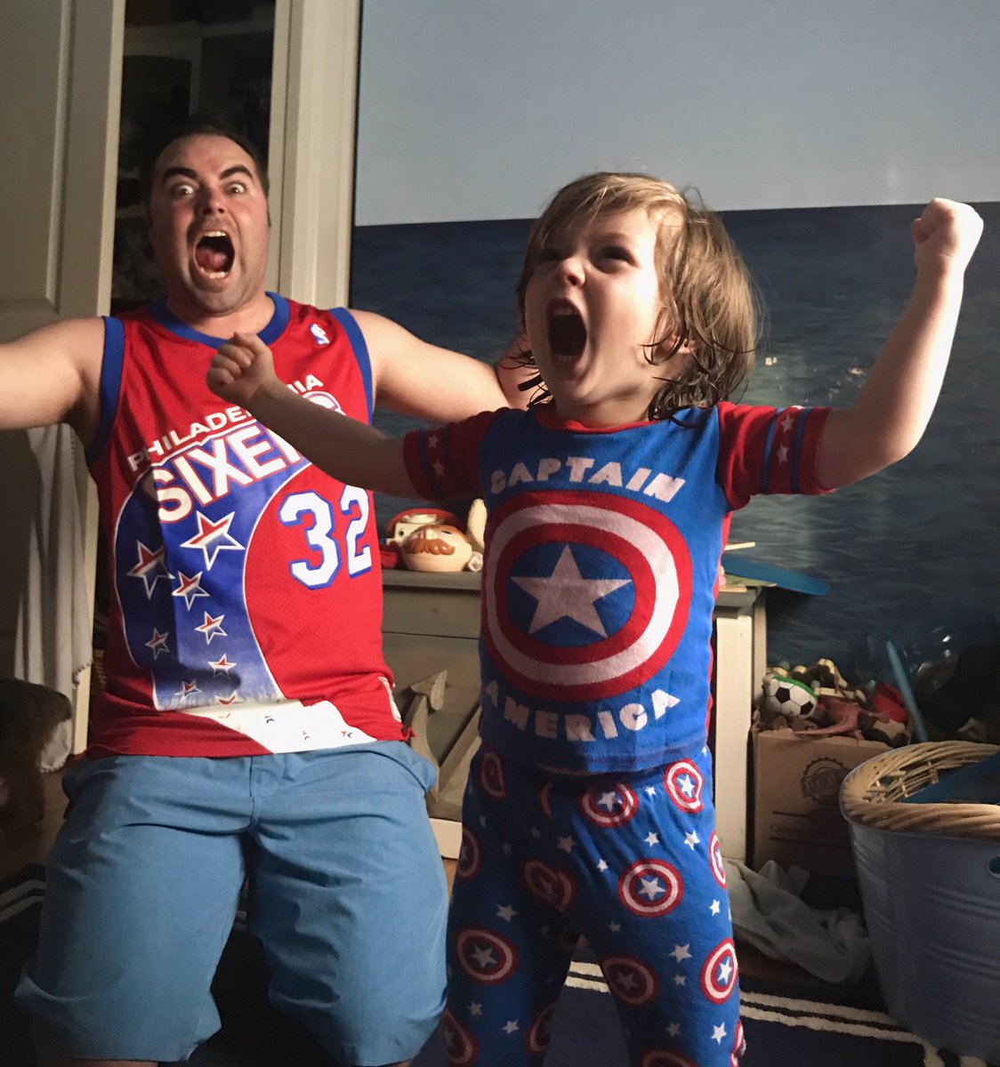 turnatable's tweet photo. 10 9 8 7 .....@sixers !!!!!!!#bringbackbigshot #MadeInPhila https://t.co/dgEEWFOlpZ