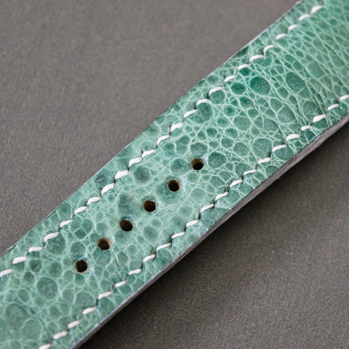 ECStraps's tweet image. All of our straps are hand stitched, hand cut and hand finsihed #ecstraps #handmade #watchstraps