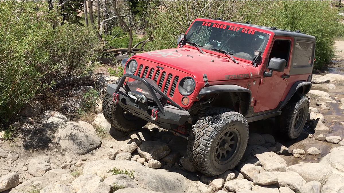 ReconTrail's tweet photo. Red Jk getting it done on #holcombcreek. #redjeep #jeepjk https://t.co/23urbcmERx
