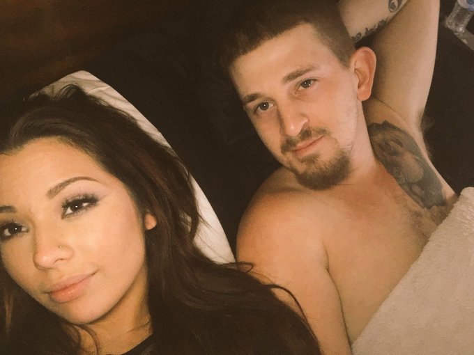 Happy couple 😋😇 https://t.co/lsu0z9V4G5<a href="/tag/seductivesunday"class="tags"><span>#seductivesunday</span></a>