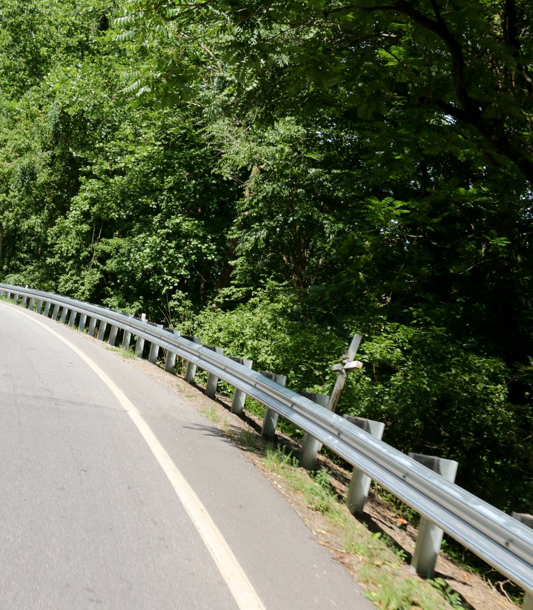 Did you know that we keep used guardrail in stock as well? 🤔
We have wood and steel, to help meet all of your needs! nickelstonfence.com/guardrail