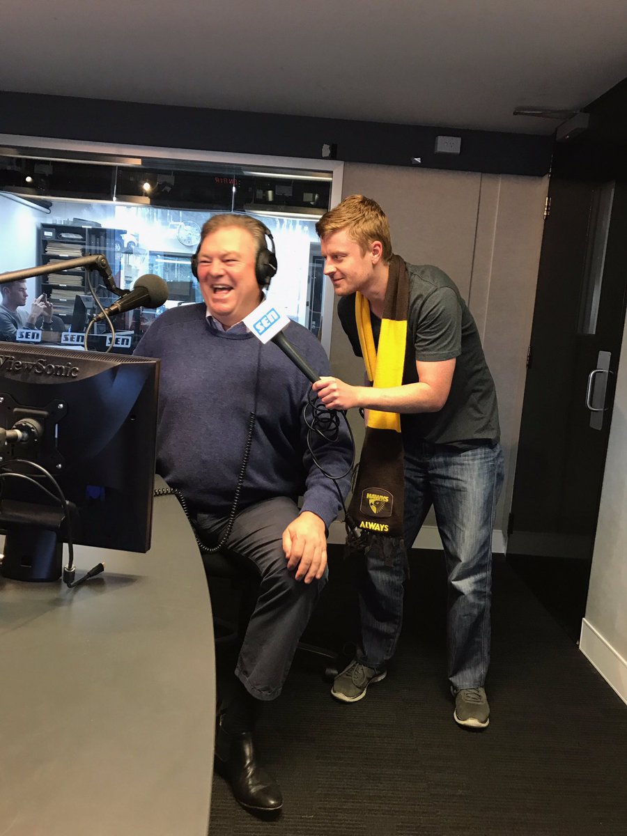 WhateleySEN's tweet photo. A HFS exclusive. @Richmond_FC Neil Balme being door stopped about being door stopped. #ExtraordinaryScenes https://t.co/RSf8ebMHFg