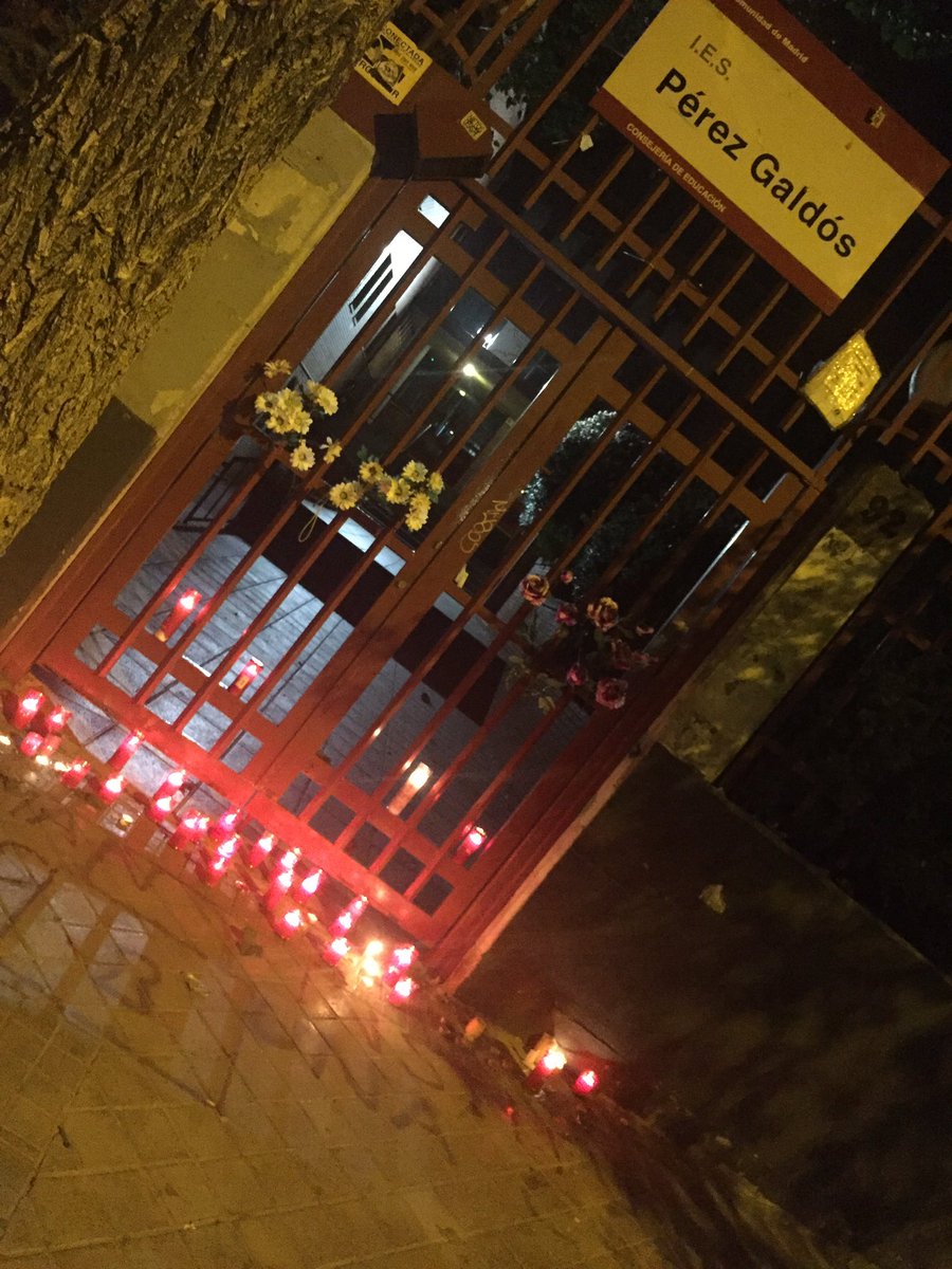 Esta es la verdadera luz del Perez Galdos  #unavelaporelperez 
#ElPérezNosecierra