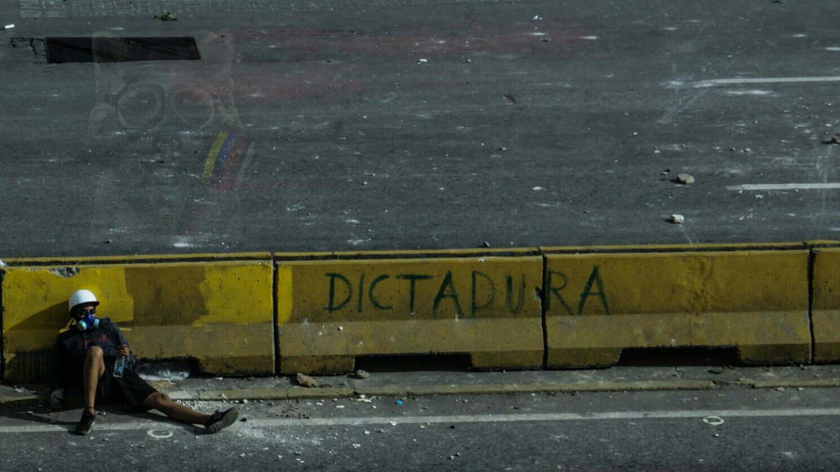 elmapacheve's tweet photo. #LaCandelaria #sabadodeprimicia #10Jun  #LoMasVisto https://t.co/jHr85PkrWL