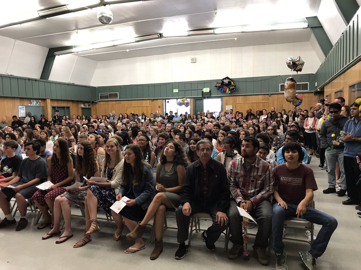 featherriverofc's tweet photo. #phsmustangs #8thgraduation #mdusd https://t.co/ksVx2lElyN