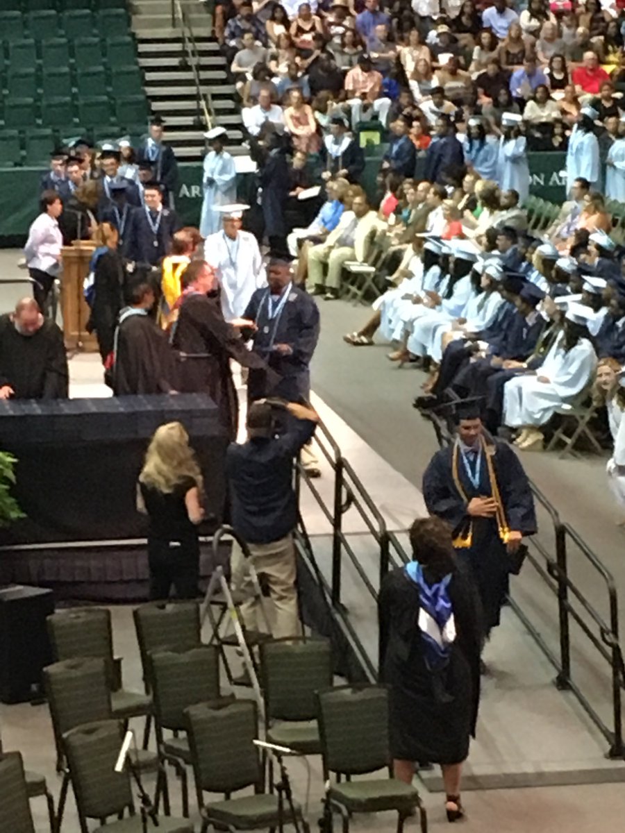 CharMeckSchools's tweet photo. Way to go, #CMSco17 graduates from @EastMeckHS and @HopewellTitans.
Go out and shine!
See even more grad pics here: https://t.co/pHrZKMKFY6. https://t.co/GsaBwcNWju