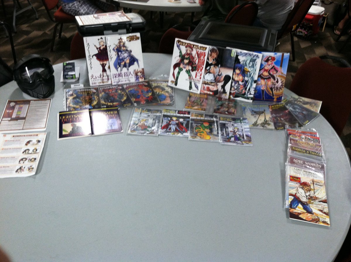 forsakenandlost's tweet image. My Lost Worlds/Queen's Blade set up. @FirelightGameCo