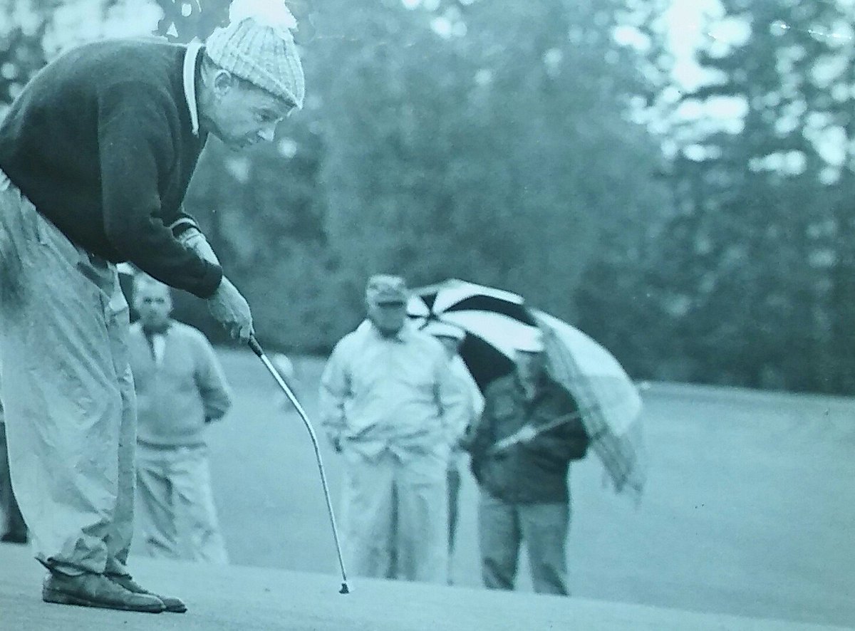 TeamYancy's tweet photo. #Oregon Sports Hall of Famer - #Golf #BobDuden using his #DudePutter & ahead by 9shots at the #OregonOpen by his unique #CroquetPutting ⛳🏆🎥 https://t.co/9bzVYQXw4r