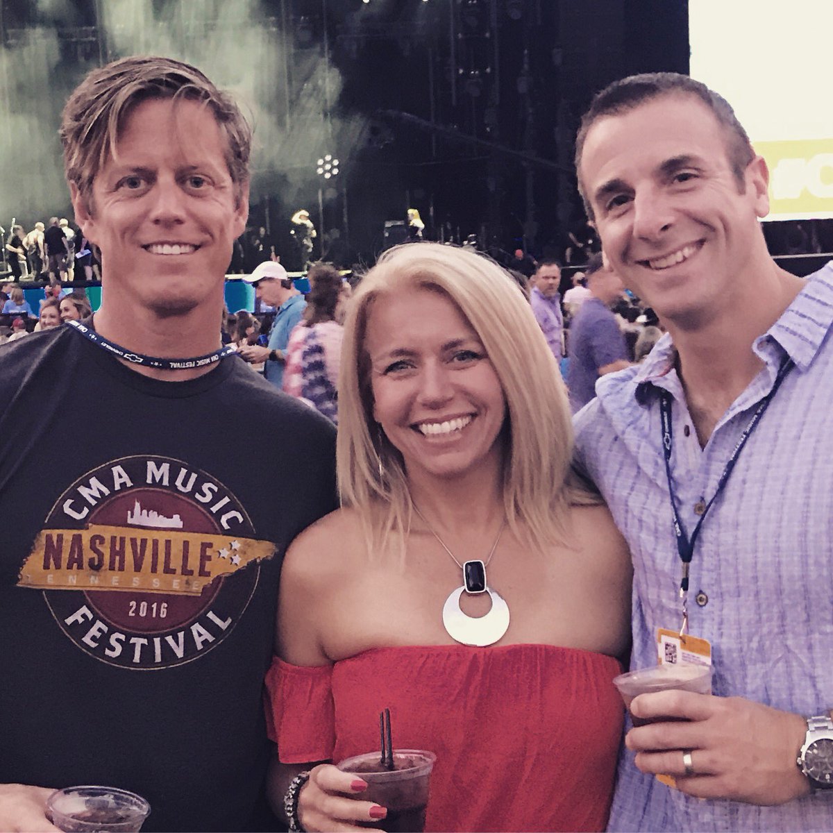 jmb7141972's tweet photo. #CMAFEST Third Night...let's go! https://t.co/OZk0tWrVie
