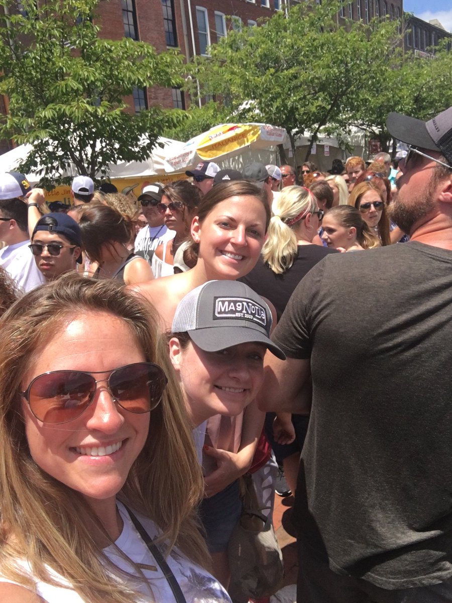 KCaban22's tweet photo. #CMAfest https://t.co/r28YO4D5VG