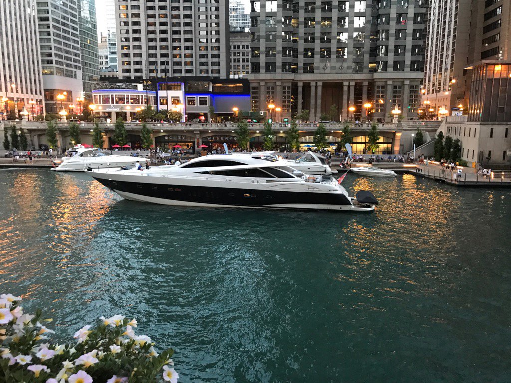 visibilitypower's tweet photo. Chicago is very special! @DIRTT #DIRTTconnext2017 https://t.co/C8YxE8v9Dp