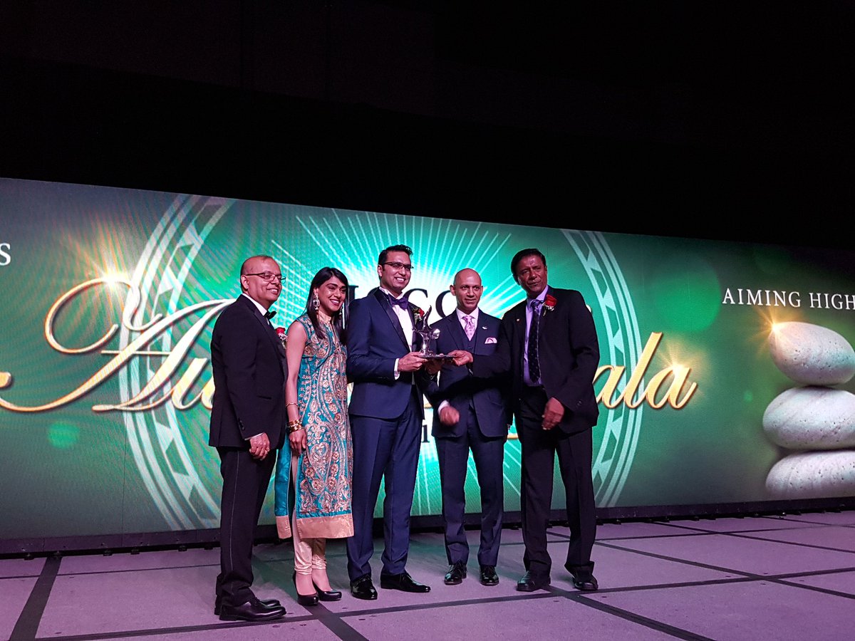 IndoCanadaCC's tweet photo. Technology Achieving of the year Mr. Kundan Joshi. #ICCC40 #Canada150 https://t.co/FXaMK1gRXQ