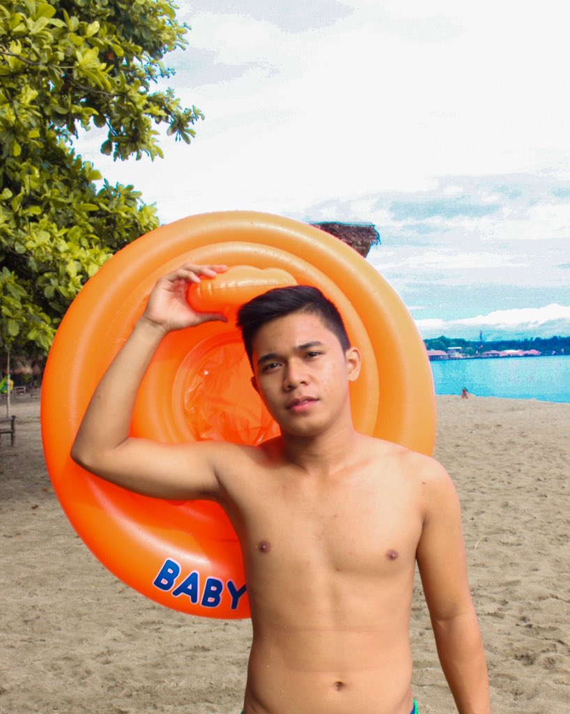 koyaJames13's tweet photo. #Beach #Burias https://t.co/TF68GcItqt