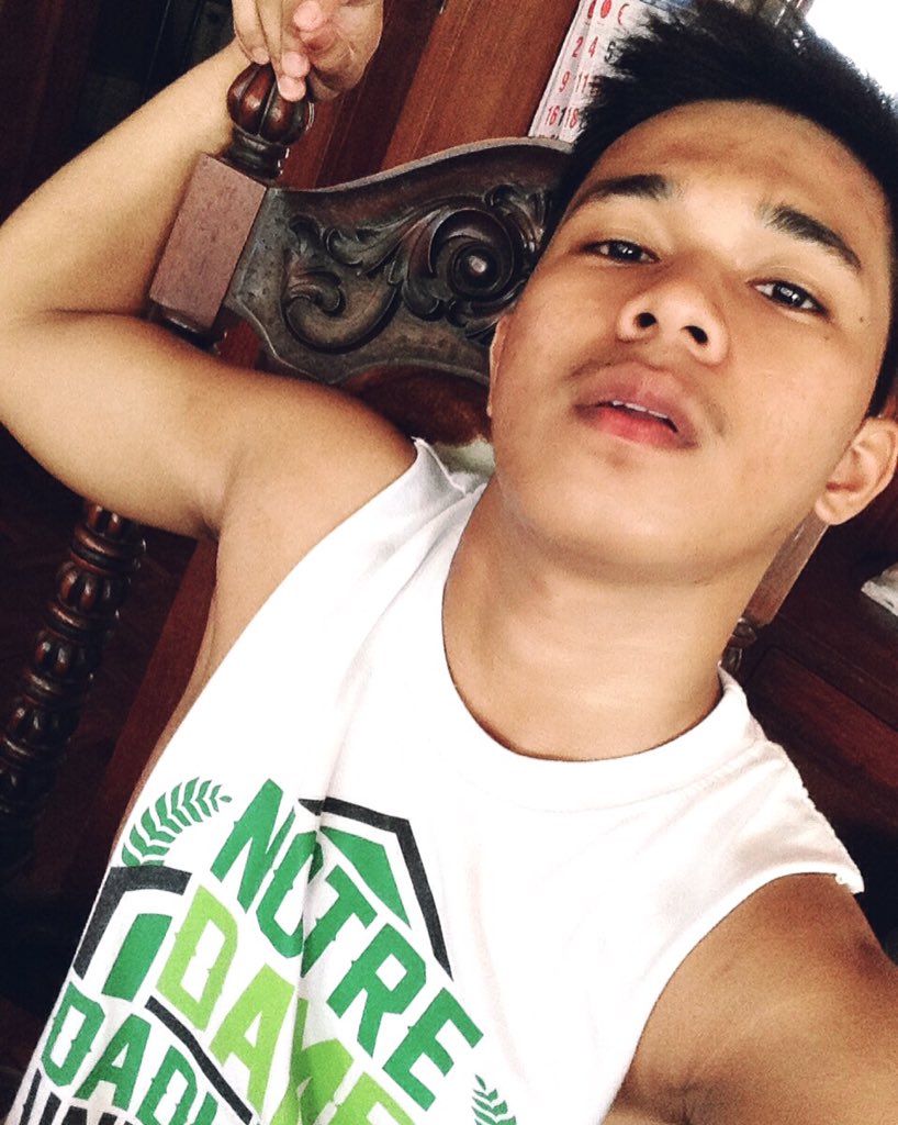 koyaJames13's tweet photo. Tinamad maligo si ako 💦🚿 https://t.co/JKksyNG4Ao