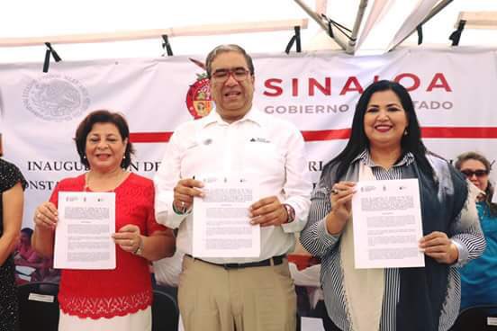 goyo310's tweet photo. SEDESOL e ISEA se unen para abatir carencia educativa en Sinaloa https://t.co/uUuVePVAjR @RosaElenaMillan https://t.co/nihEHhGJ8l