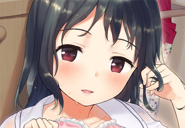 コミックバベル8月号で表紙と漫画描かせていただいてます。よろしくお願いします。(※成人向けです) 