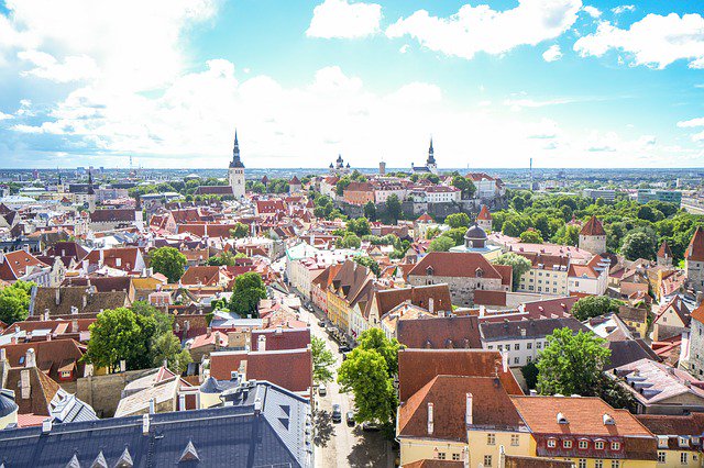 PublicDiplomacy's tweet photo. Interested in #NationBranding? See how #Estonia uses #tourism brochures for branding itself: https://t.co/GcHvCu9gG8 #TWiPD @visitestonia https://t.co/oAw5uxQgyG