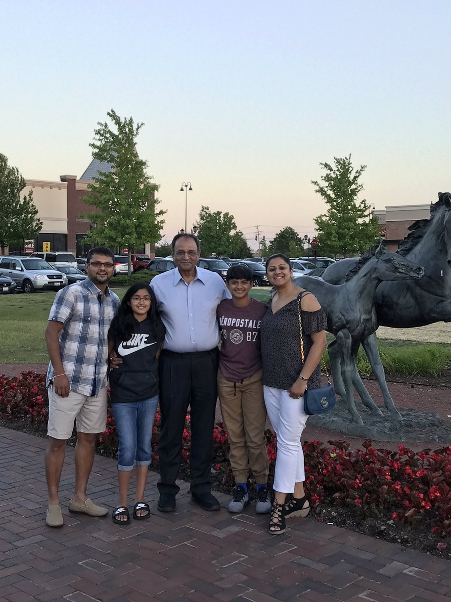 Pinesh2's tweet image. Night out with family