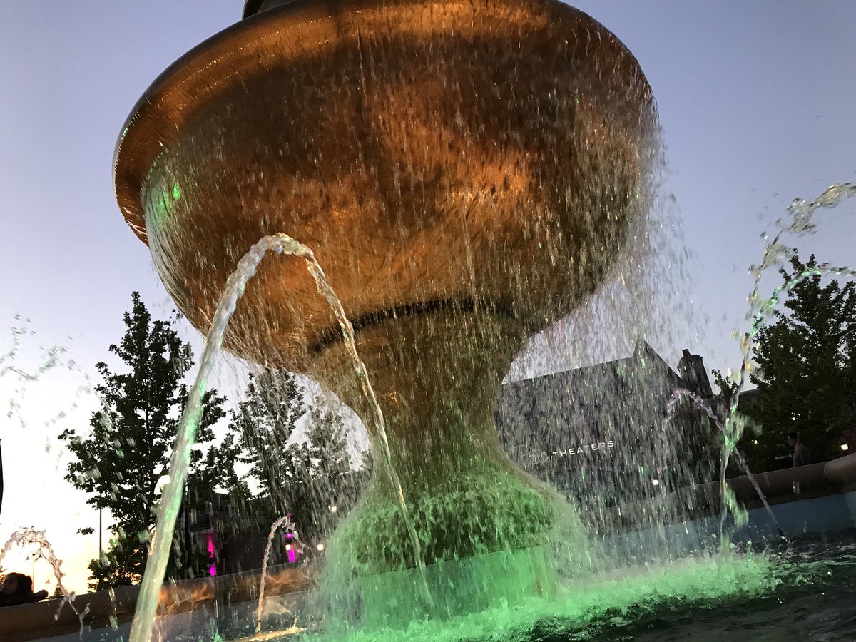 Pinesh2's tweet image. Night out with family