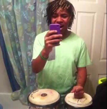 LILAFRIMANE's tweet photo. every nigga when they listen to XO tour life https://t.co/6ncoiXDswI