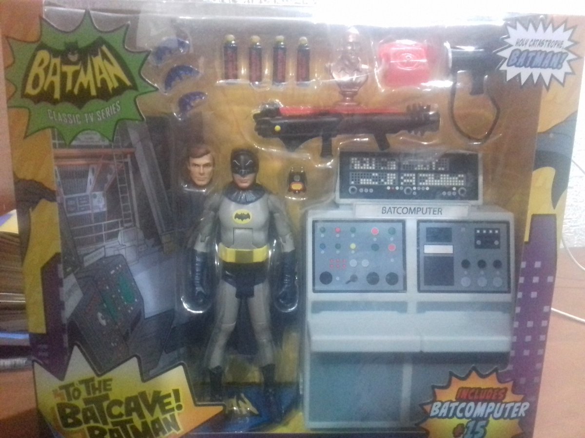 Batsaid's tweet photo. #AdamWestRIP #BatWest
#TodoempezoconWest
😐 https://t.co/5YTVEZVJqK