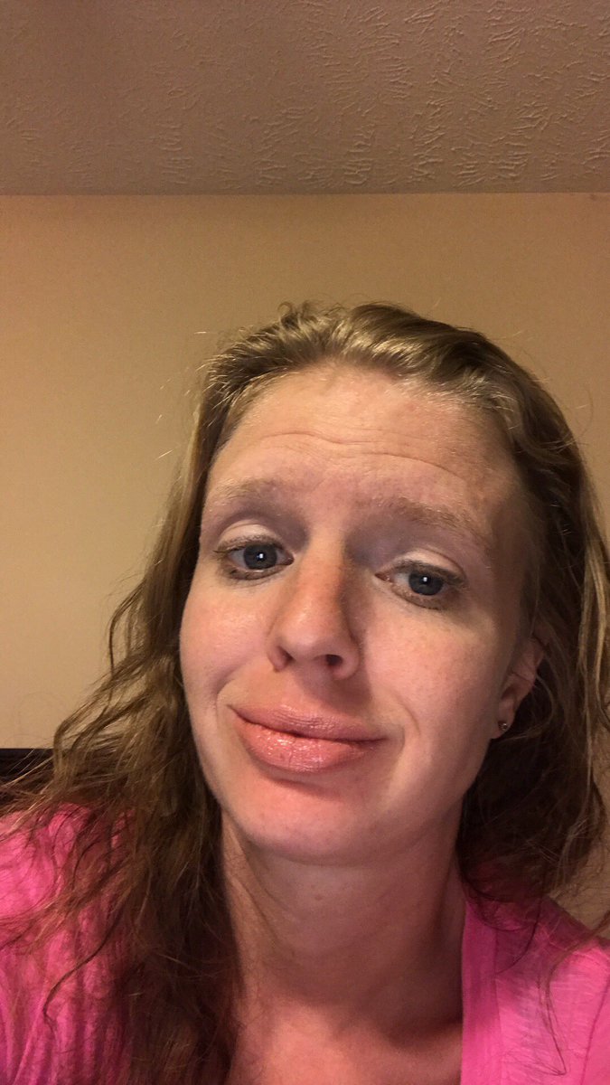 LipsWithJen tweet picture