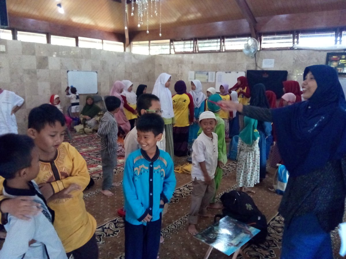 dpcpksandir's tweet photo. Sanlat #Ramadhan 
Pembelajaran Generasi Qur'ani
@lediahanifa 
@suandharu 
@PKS_Bandung 
@tedydwinarno 
@OdedMD https://t.co/q9XeyXfIxN