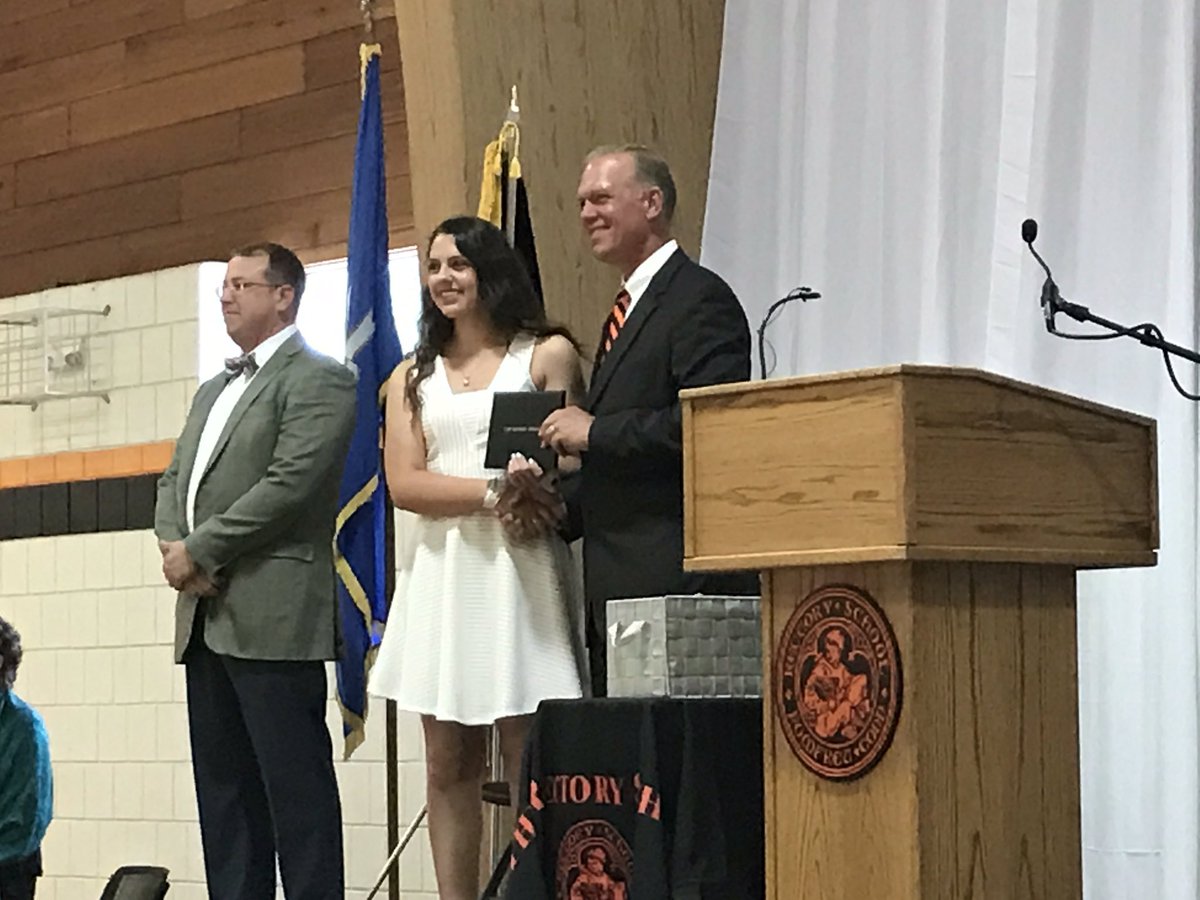 RectorySchoolCT's tweet image. Congratulations to #RectorySchool #classof2017!
#highvaluelearning #rectoryalumni