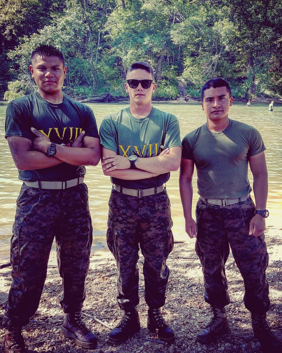 Mdog59714's tweet photo. Saving bitches from drowning #MarineCorp #Oorah #SwimQual https://t.co/NI1MUhV0Cj