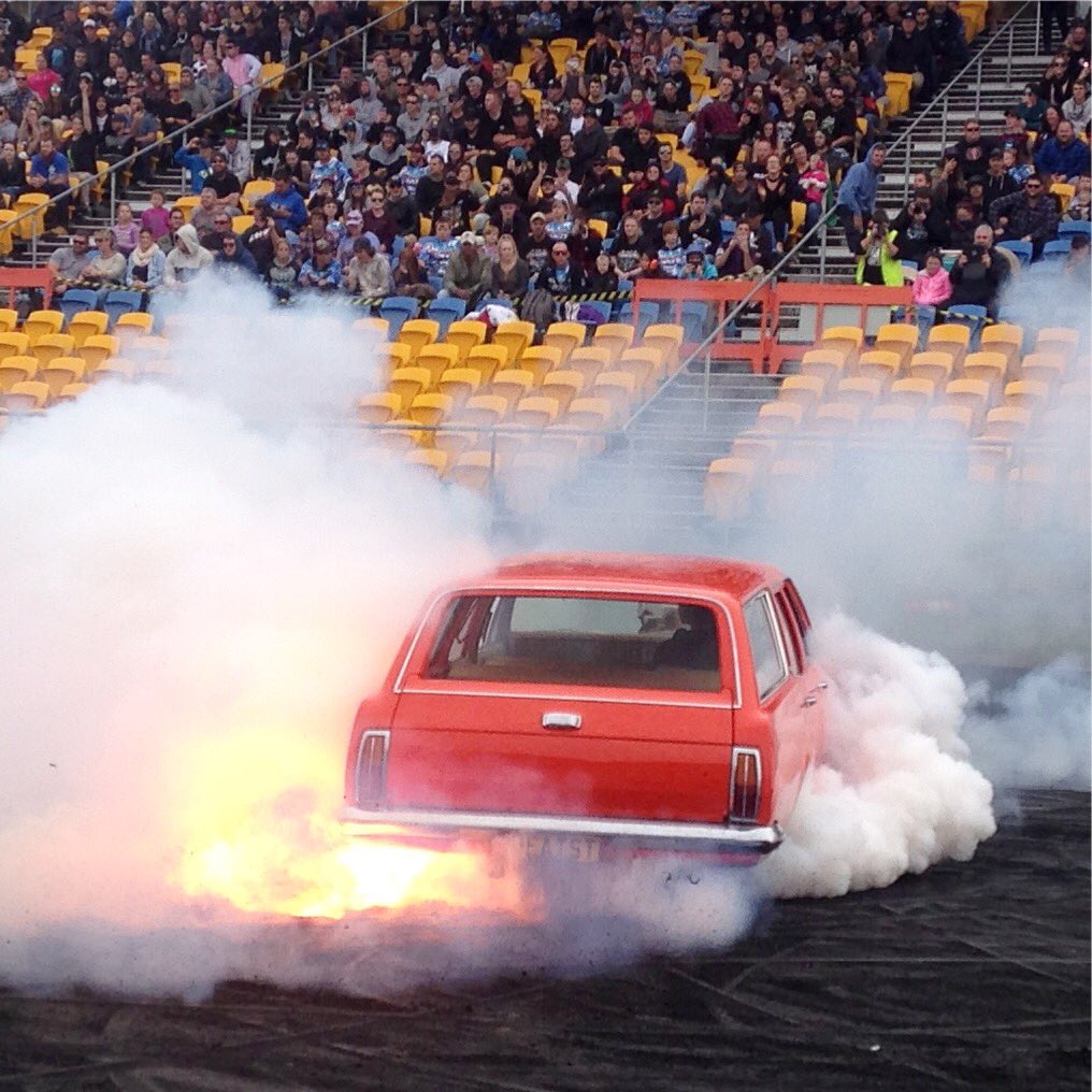 STREETMACHINE1's tweet photo. BOOM! #Brashernats at @SydneyDragway https://t.co/GwOYemQTOV