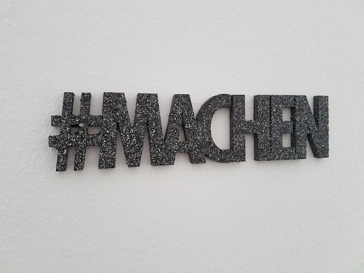 FotoTobi's tweet photo. @them2000 @achimh Immer weiter so 😁 Schild aus'm Büro https://t.co/TcHZ90NTDP