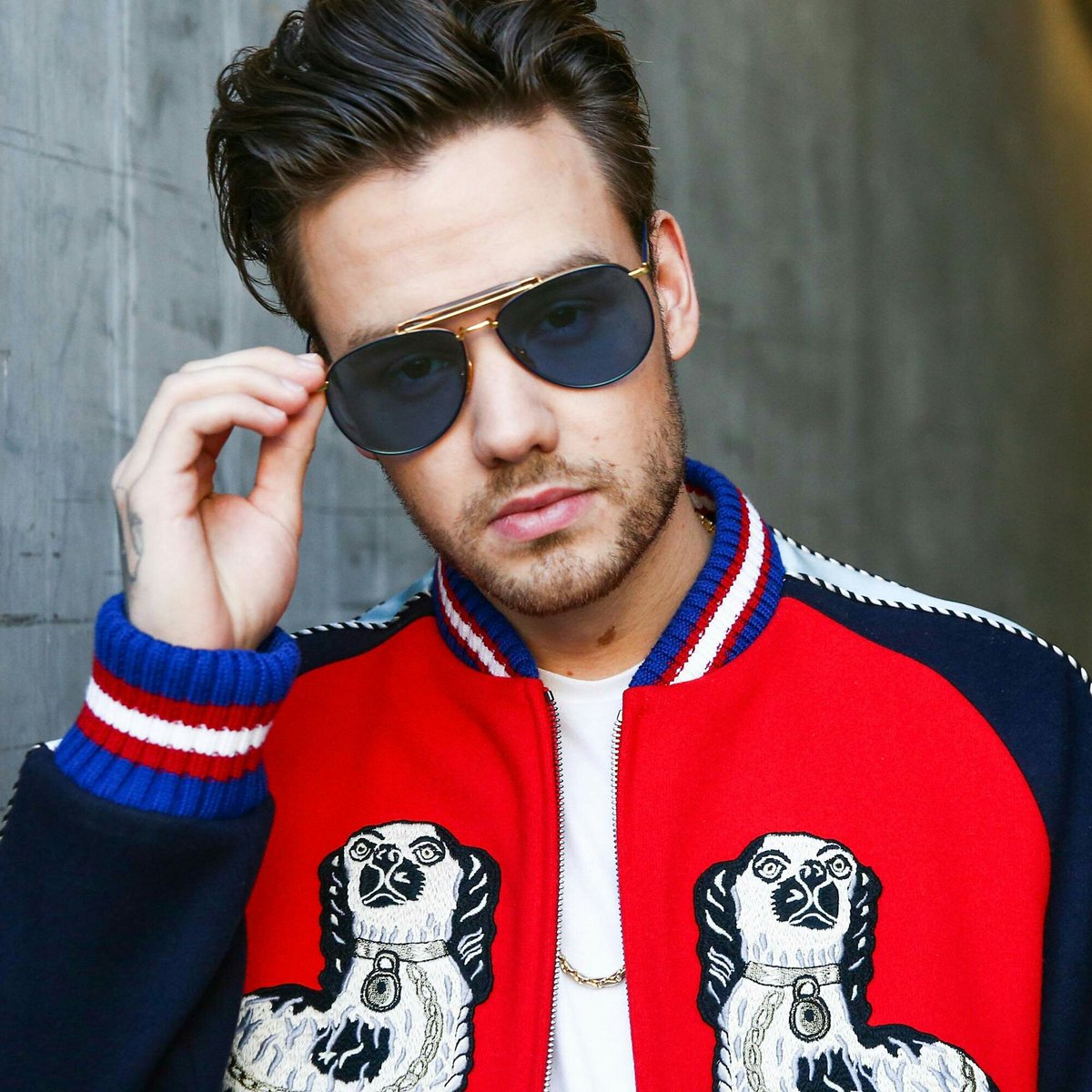 vote_RT_FAV's tweet photo. Kogo wolisz?

#RT Liam Payne
#FAV Justin Bieber 

#100pytan https://t.co/7amnAy7wH9