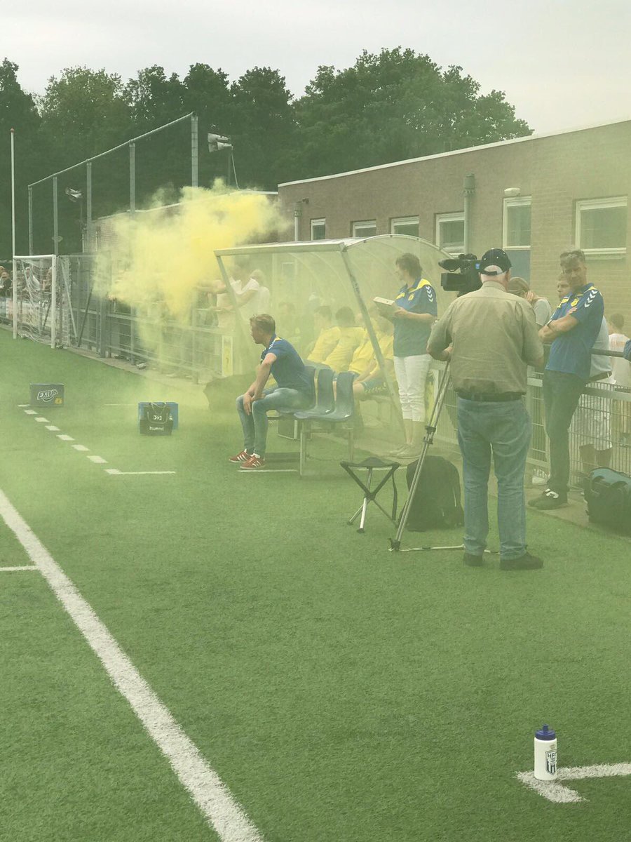 Foto's + samenvatting van Olde Veste 2 - @KoninklijkeHFC1 facebook.com/permalink.php?…
youtu.be/jJ53NUWNGDc